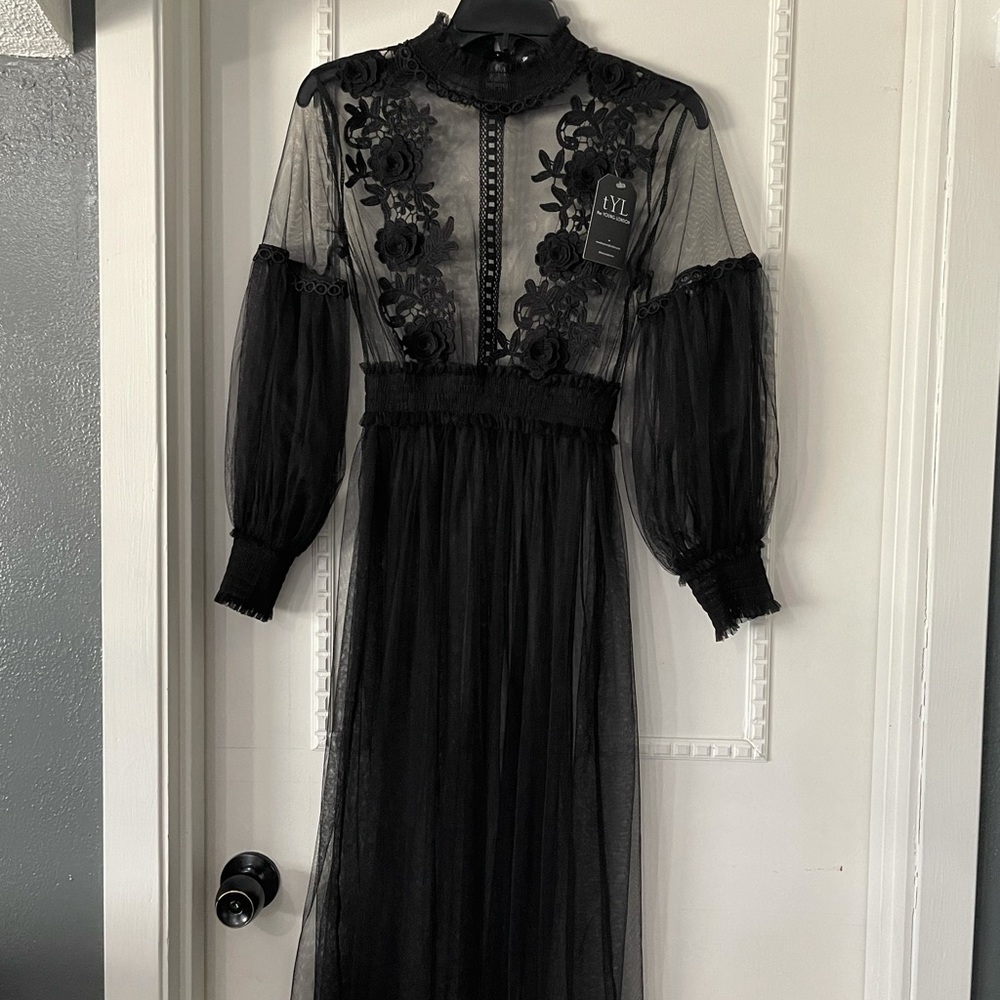 The Aberdeen Dress in black